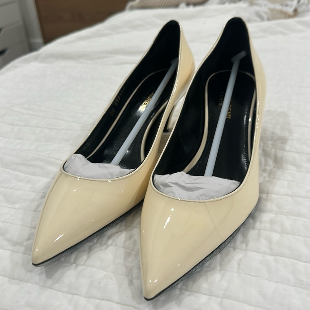 Saint Laurent
Charlotte leather heels